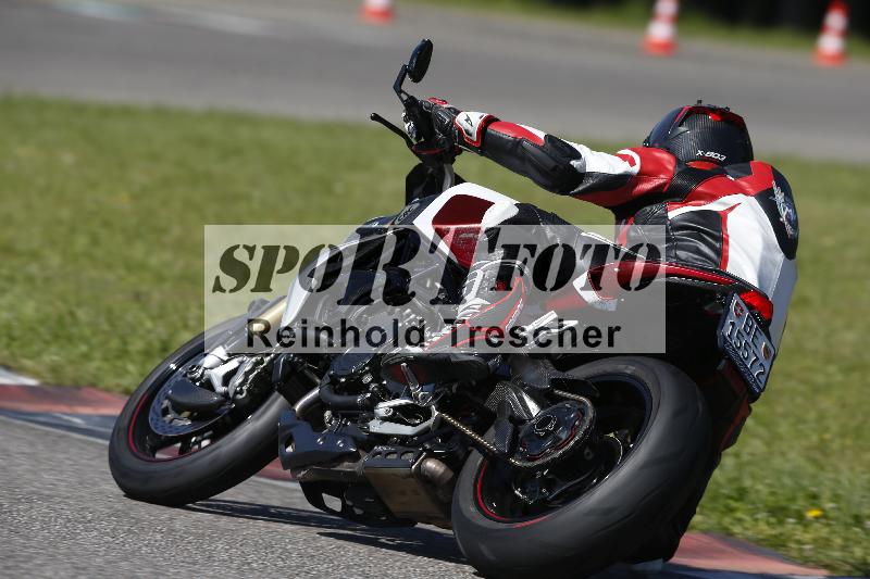 /Archiv-2024/29 12.06.2024 MOTO.CH Track Day ADR/Gruppe gelb/14